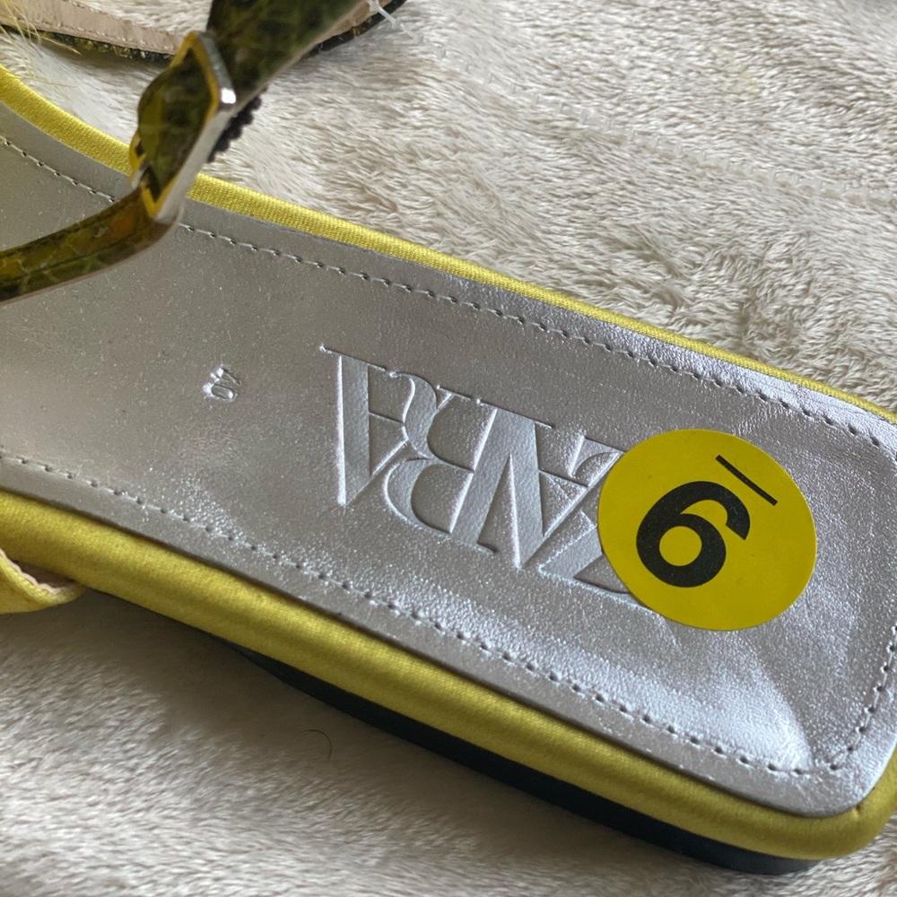 Zara Blue Collection Yellow Feather Sandals Size 9 - Picture 12 of 12